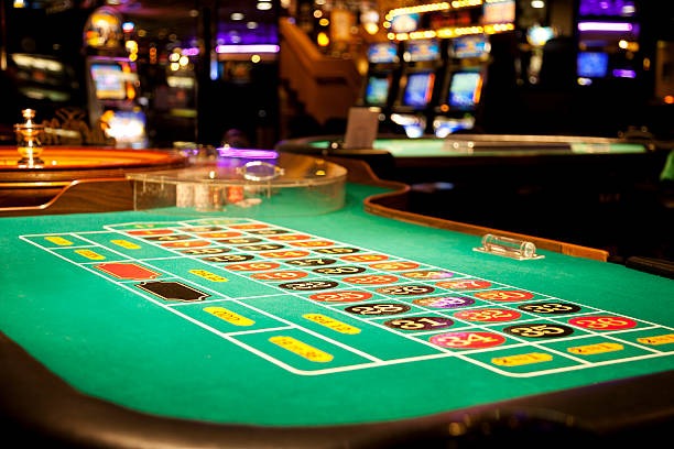 demo slots tier progression showing Bronze to VIP levels with cashback rates